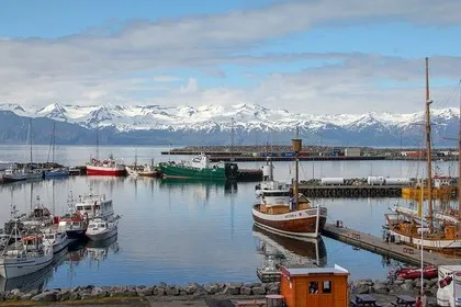 Islandia con glaciares y volcanes